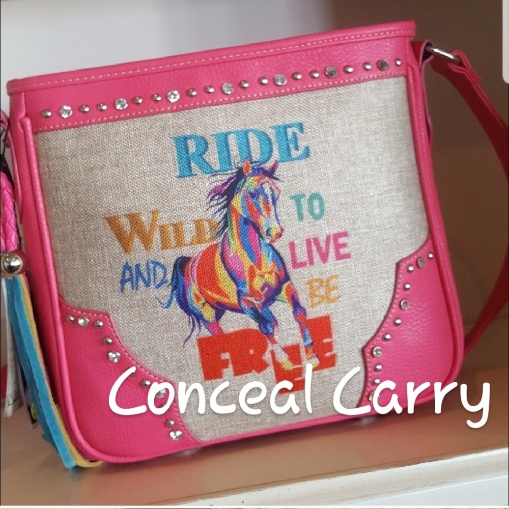 🔫 NWT Conceal Carry Crossbody
